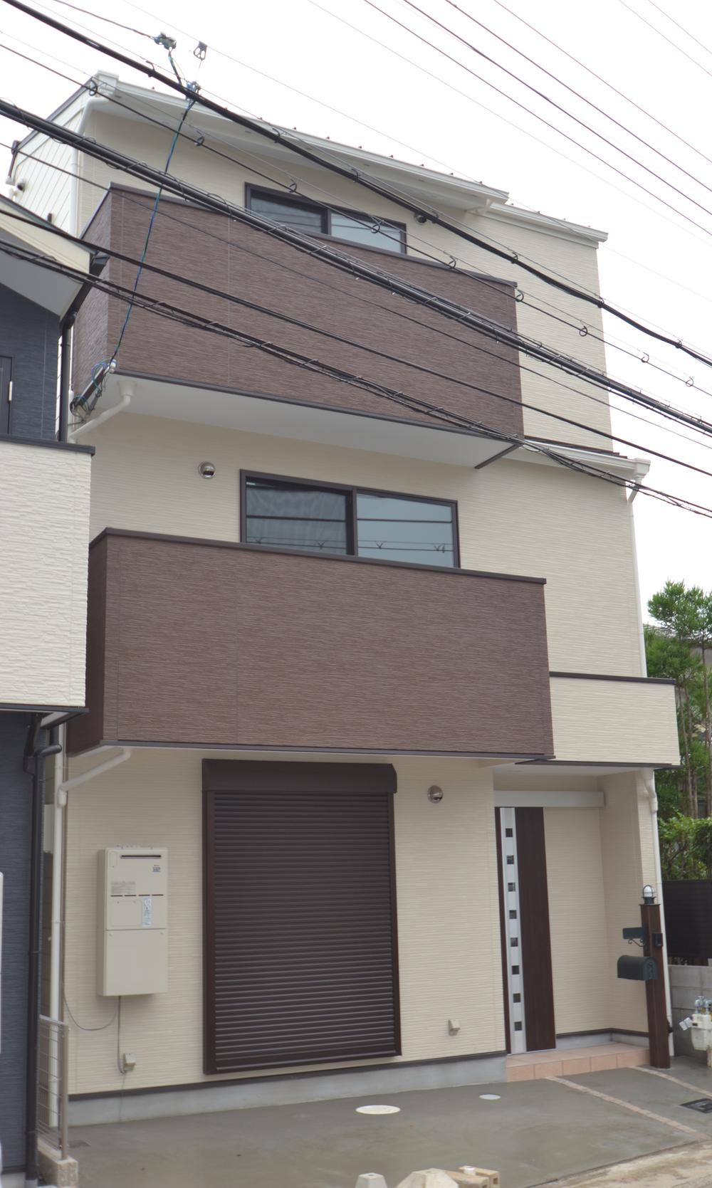 Building plan example (exterior photos). Our construction cases