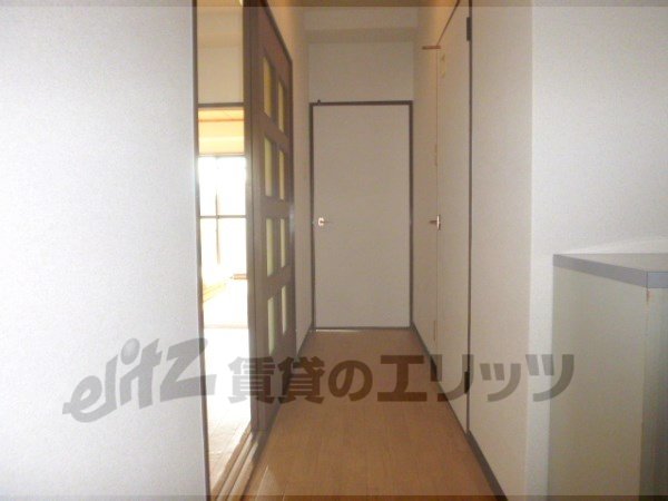 Other room space. Corridor