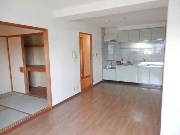 Living and room