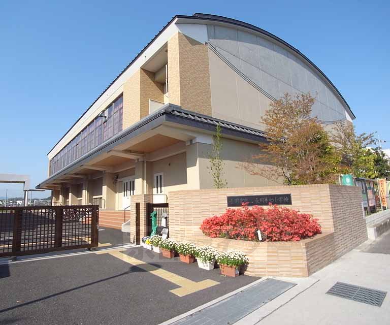 Primary school. 970m to Nagaoka seventh elementary school (elementary school)