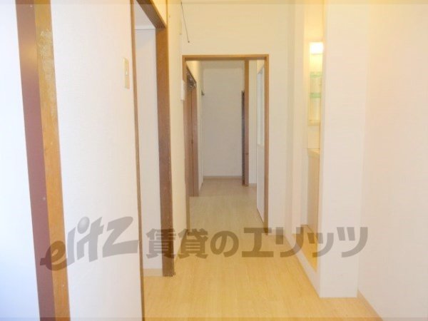 Other room space. Corridor