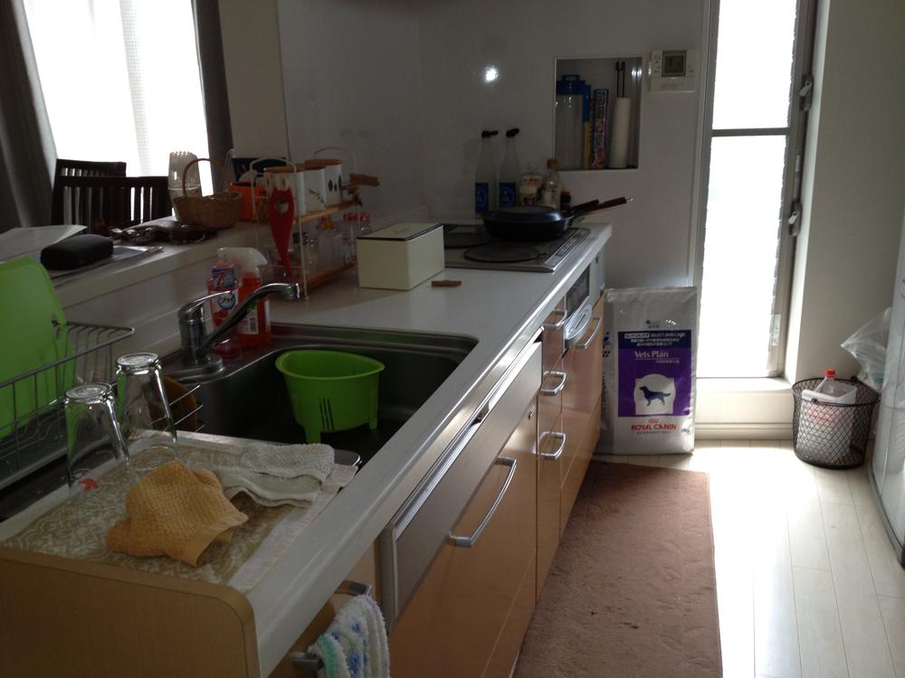 Kitchen. System kitchen! Drawer storage! 