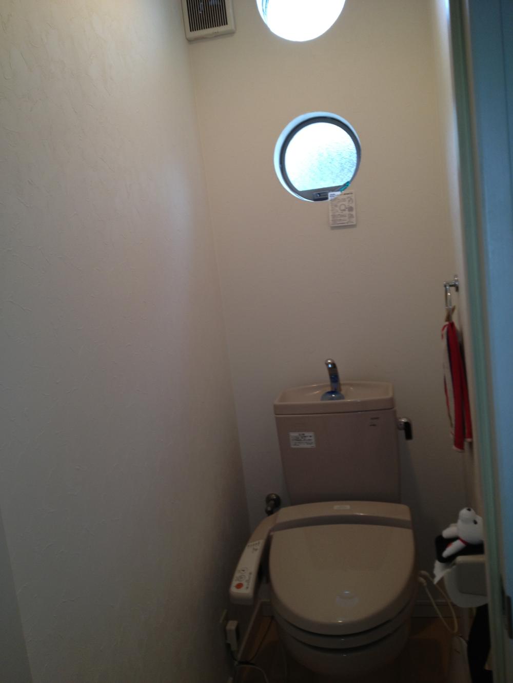 Toilet. Cleaning function toilet! 