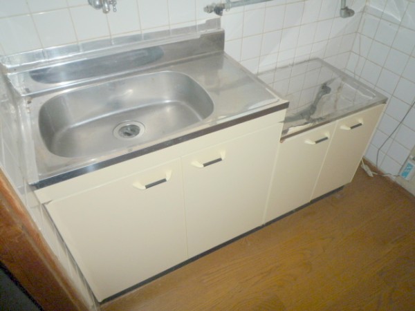 Kitchen. It is already beautiful renovated.