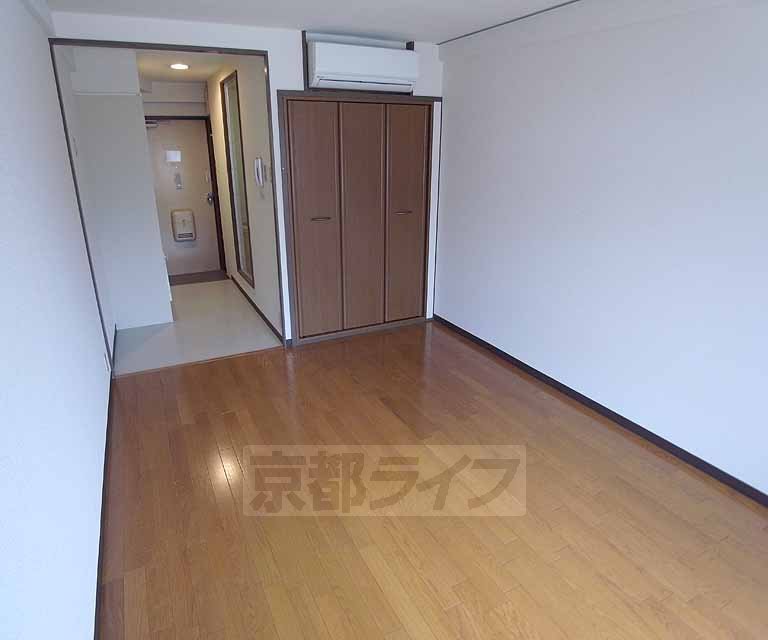 Living and room