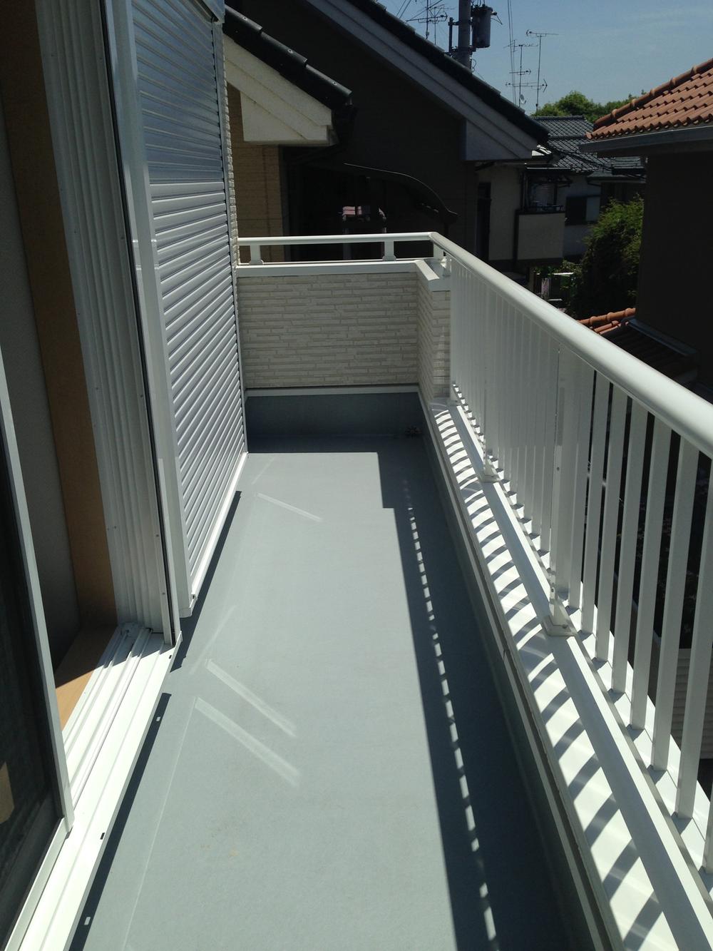 Balcony. Same specifications Photos