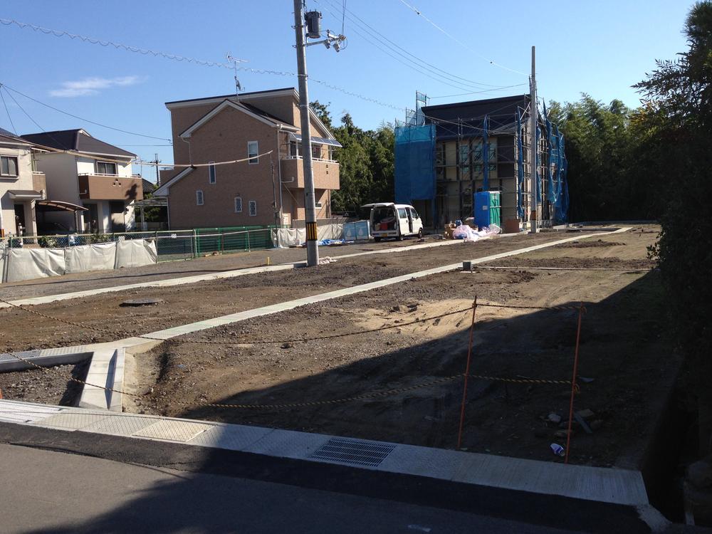 Local photos, including front road. Local subdivision photo