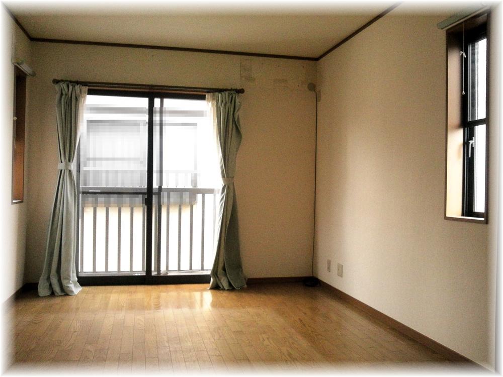 Non-living room. Indoor (12 May 2013) Shooting