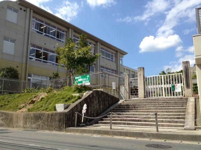 Primary school. Nagaokakyo Municipal Choboji to elementary school 701m