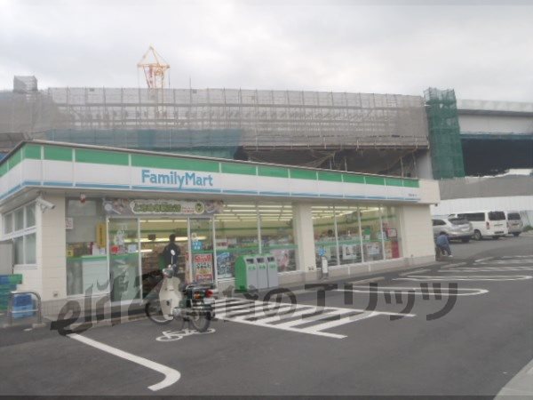 Convenience store. FamilyMart Nagaokakyo tone store up (convenience store) 350m