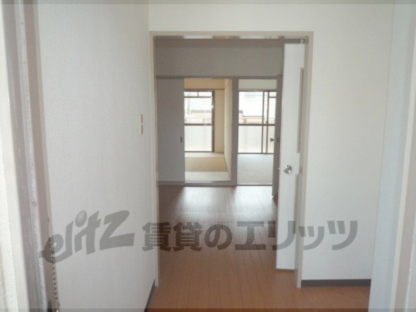 Other room space. Corridor