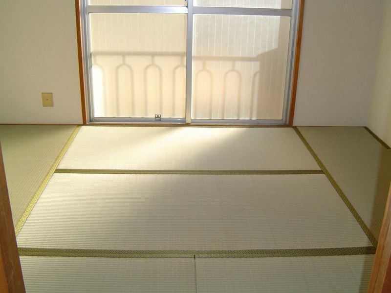 Other room space. It is east of the Japanese-style room