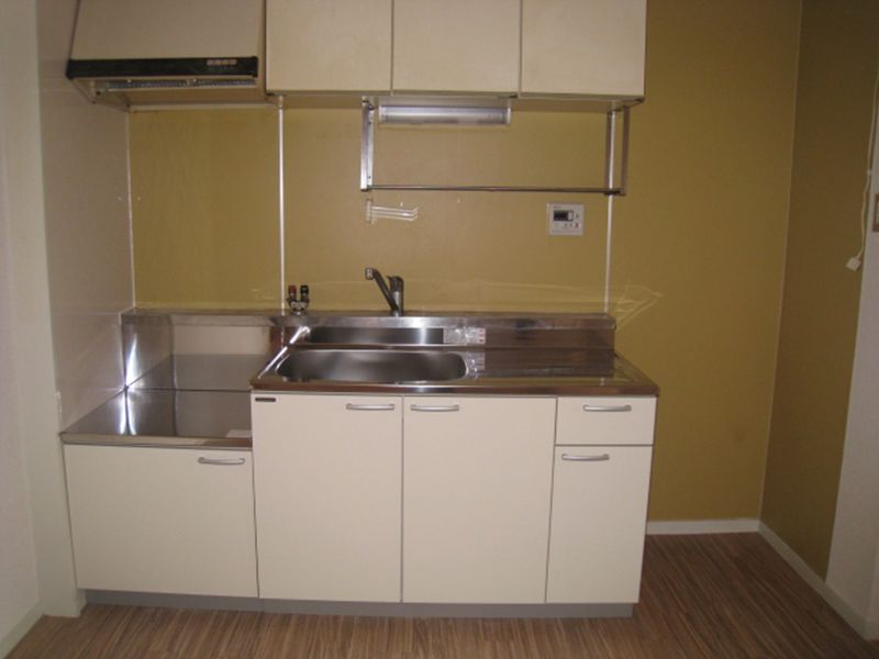 Kitchen. Gas stove is correspondence ☆