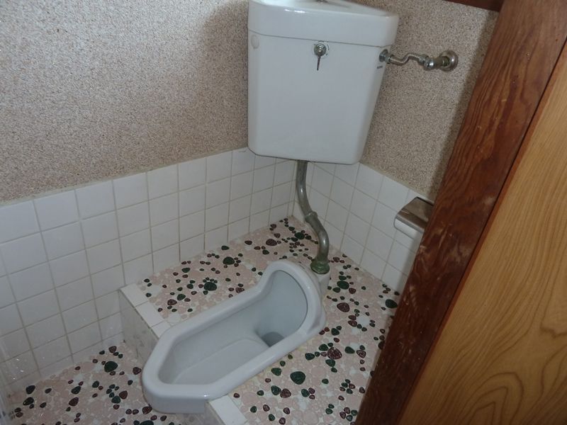 Toilet. bus ・ Restroom!