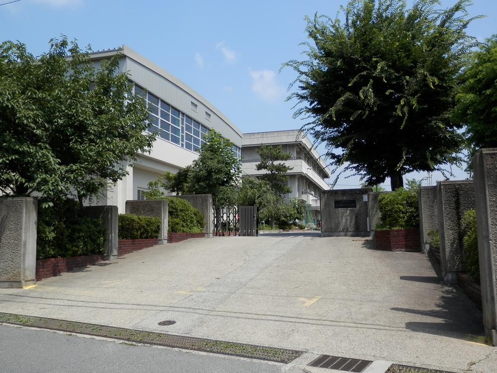 Primary school. Nagaokakyo stand Nagaoka tenth 923m up to elementary school