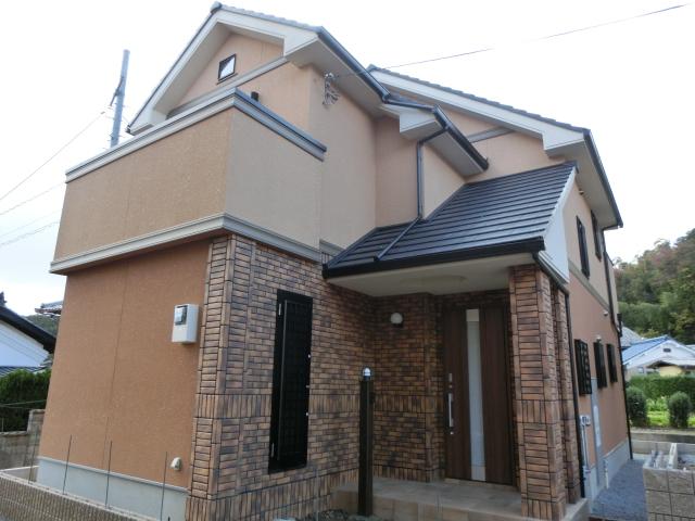 Local appearance photo. Is a 4-minute walk from JR Yoshitomi Station! ! 