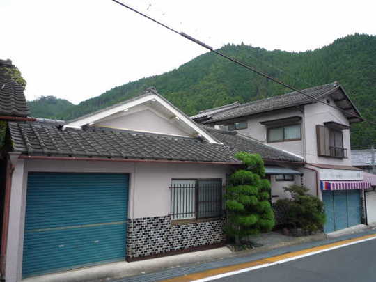 Local appearance photo