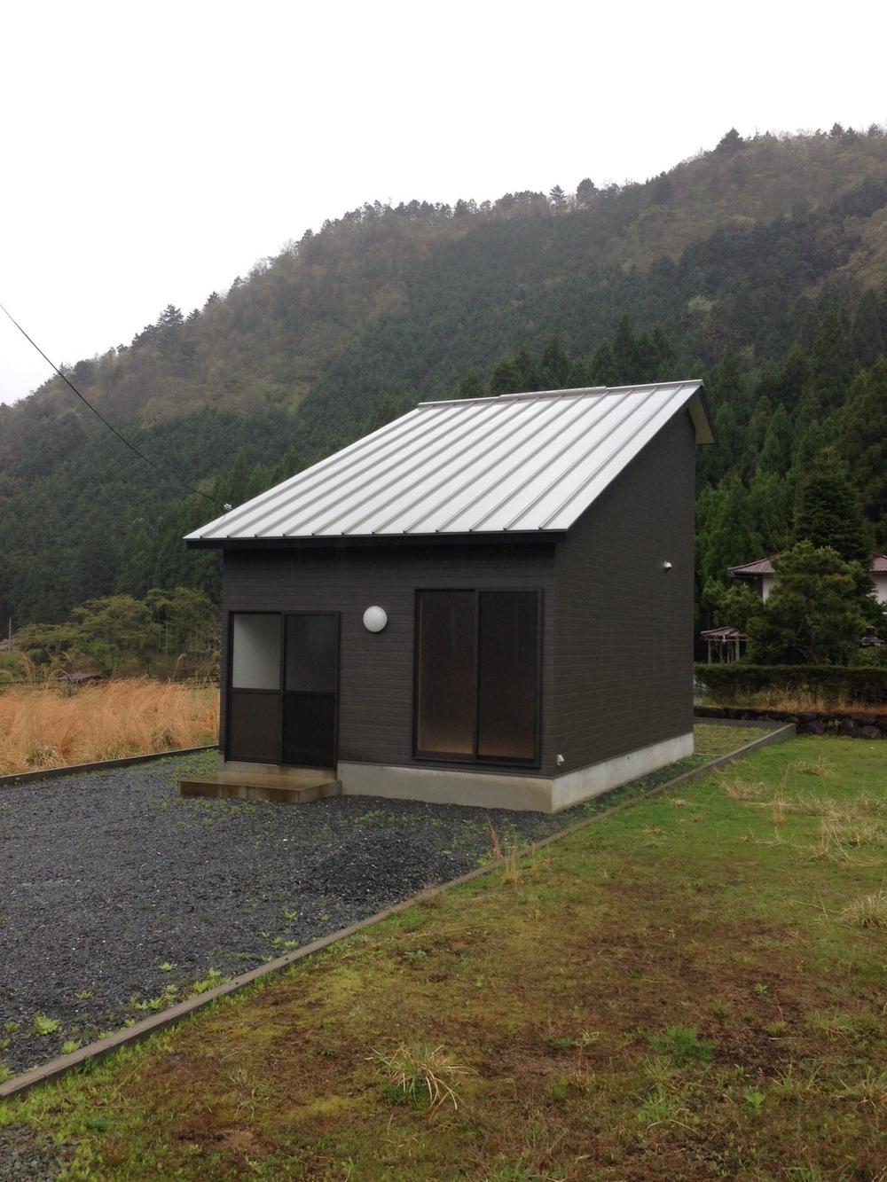 Local appearance photo