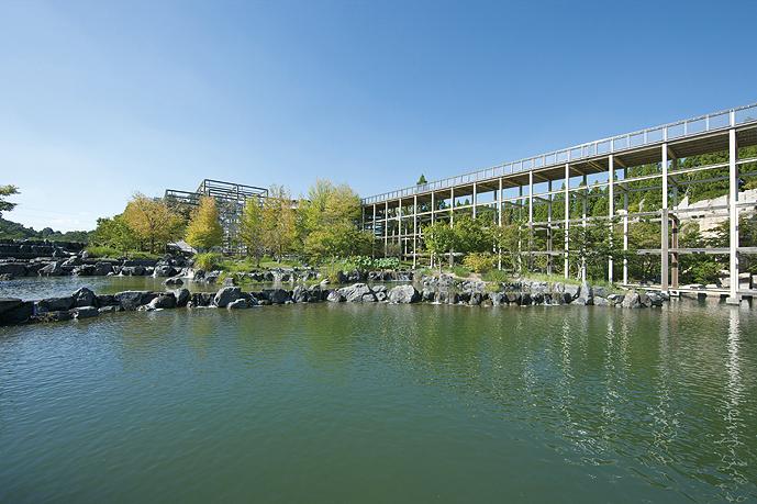 park. Planting and events of the seasons will be held in the Keihanna vast park of Memorial Park to 160m approximately 240,000 sq m. 