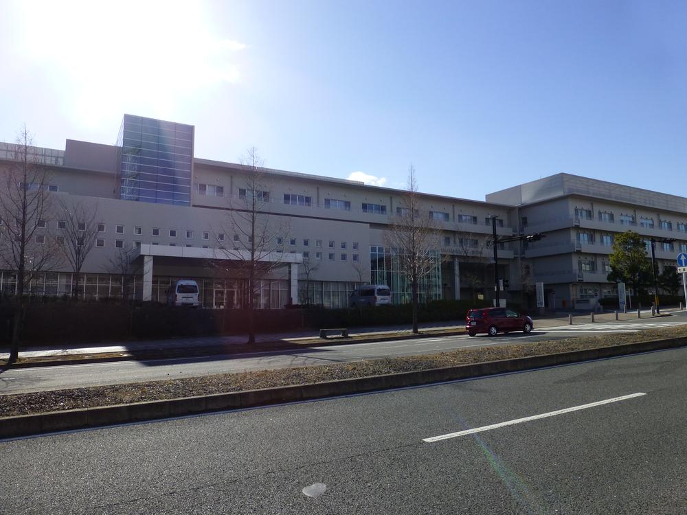 Hospital. 2600m to Science City hospital