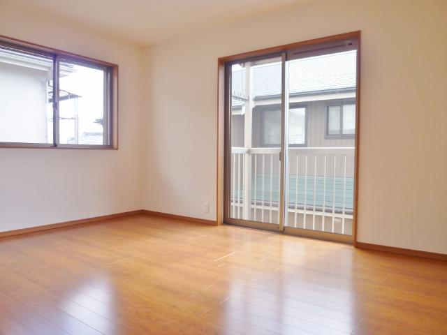 Same specifications photos (Other introspection)