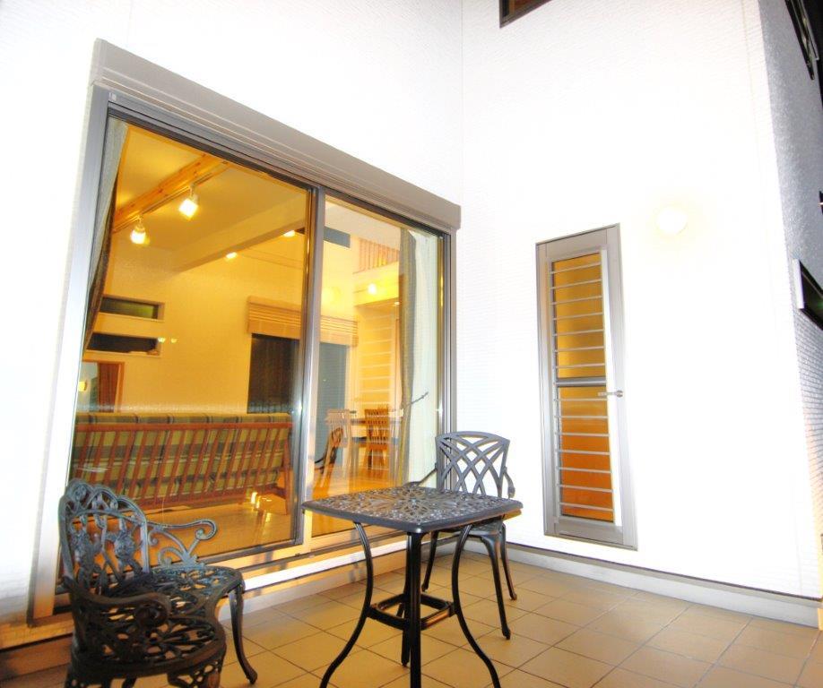 Model house photo. Terrace that can enter and exit from the living room and kitchen in the space and spacious is ideal for home patty