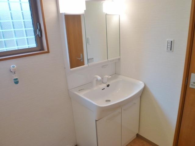 Same specifications photos (Other introspection). Same type other properties Wash