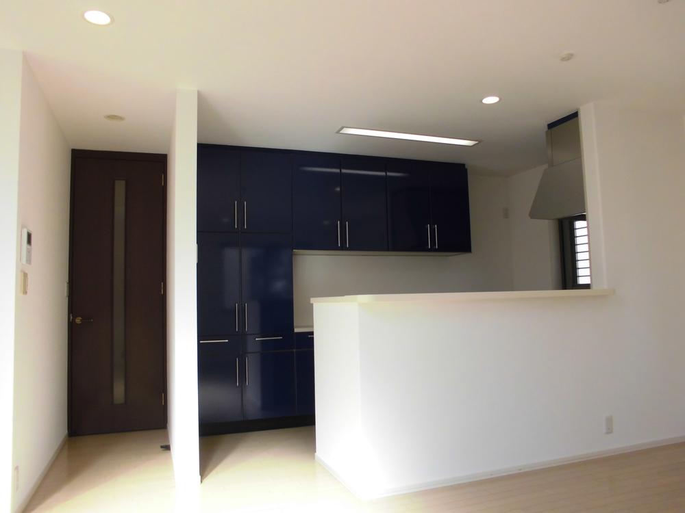 Kitchen. Indoor (10 May 2013) Shooting