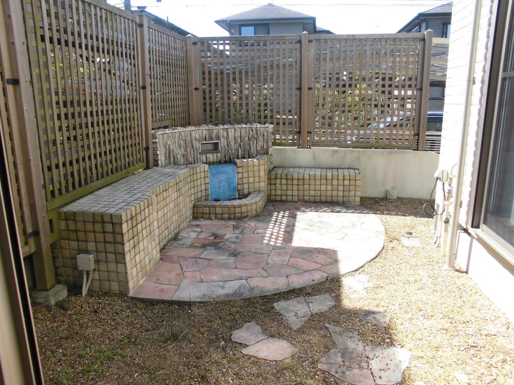 Garden. Local (10 May 2013) Shooting