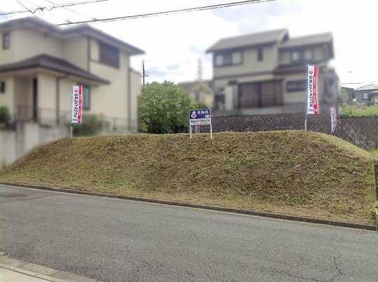 Local land photo. It is a quiet residential area