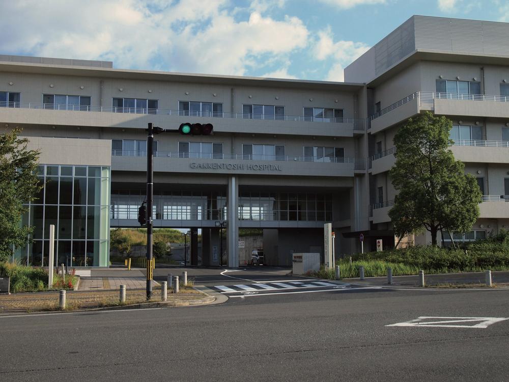 Hospital. To Science City hospital 1410m walk 18 minutes. It increases the sense of security and there is a hospital nearby