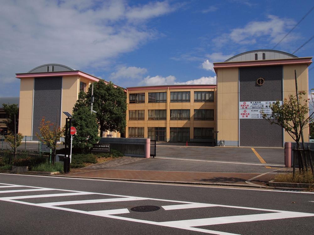 Junior high school. Municipal Seika West Junior High School: bicycle about 11 minutes (2650m)