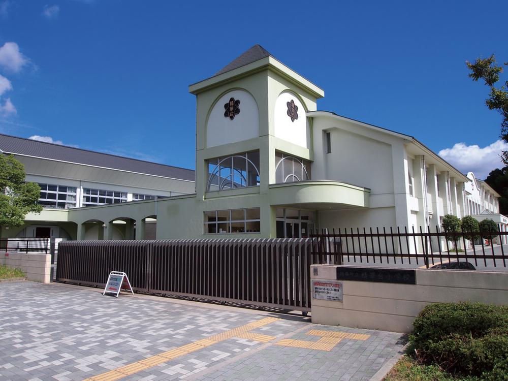 Primary school. Municipal Seika stand 1050m walk 14 minutes to the elementary school