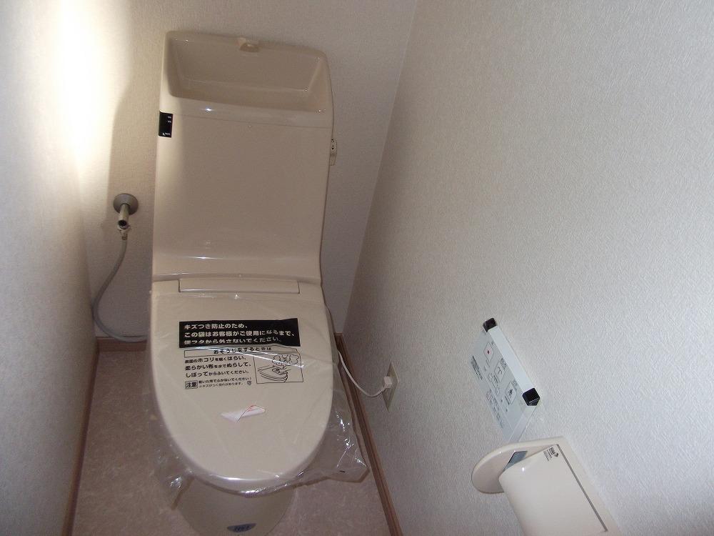Toilet. 1st floor