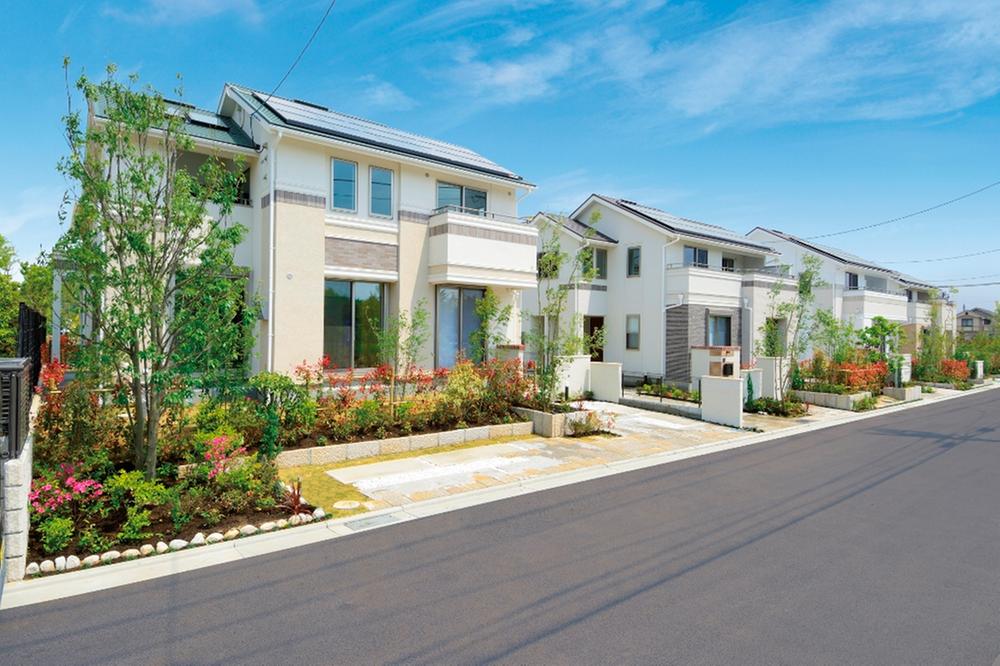 Bright streets green shine of the planting of the outside structure. Next regular intervals and spacious, Distribution building plan that would stab the warm Sunny and wind up in a room. (Phase 1 subdivision already street-ku, Tokyo)