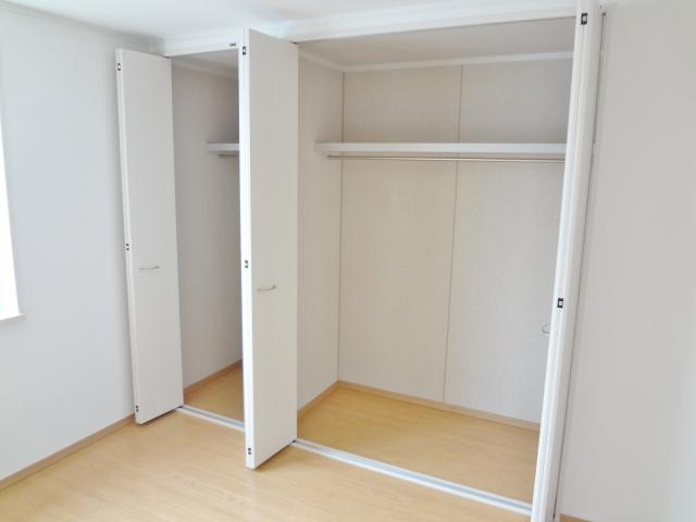 Receipt. Western style room