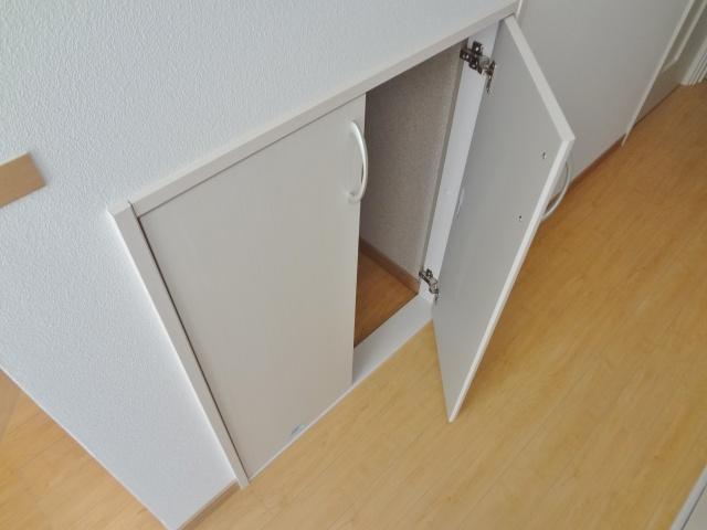 Receipt. Stairs under storage