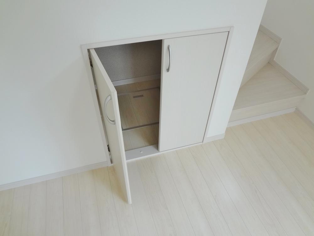 Receipt. Stairs under storage