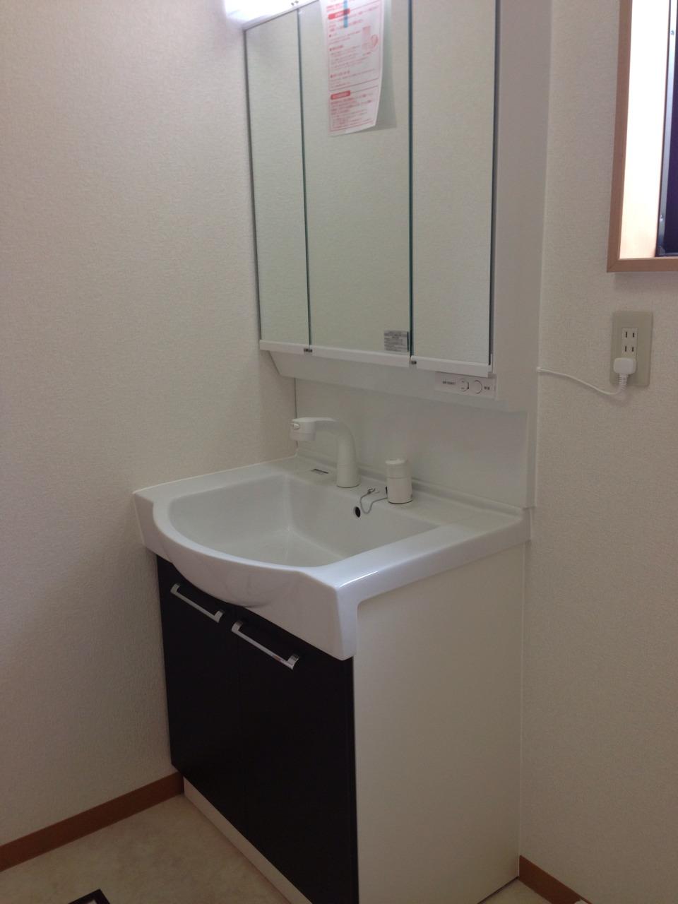 Bathroom. Indoor (September 2013) Shooting