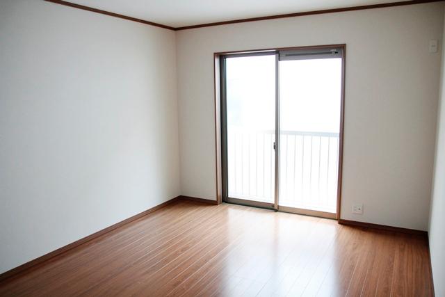 Same specifications photos (Other introspection). Same specifications photo (Western-style introspection)