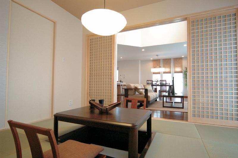 Building plan example (introspection photo). Nostalgic digging your stand in the Japanese-style room, You can fit the tatami is in when not in use