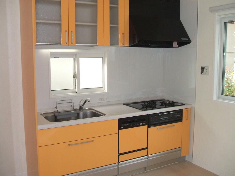 Kitchen. Bright kitchen. Indoor (11 May 2013) Shooting