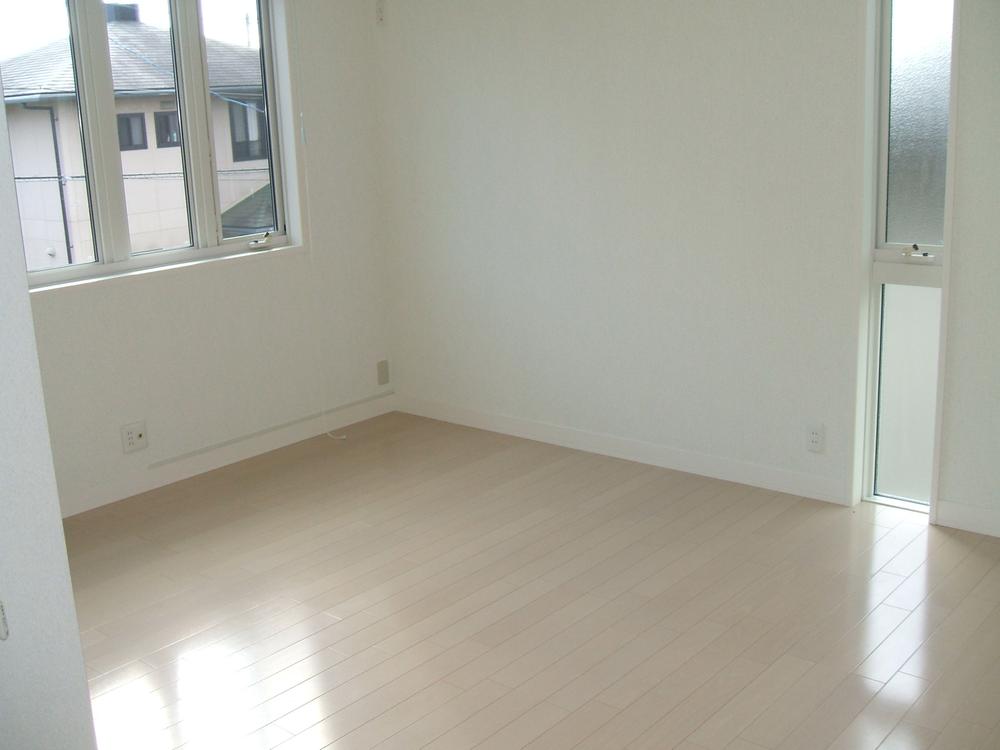 Non-living room. It is the west side of the second floor of the south side of the Western-style. Indoor (11 May 2013) Shooting