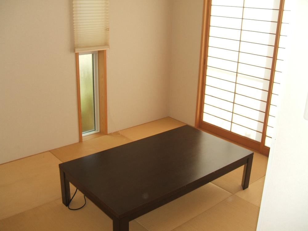 Non-living room. Indoor (11 May 2013) Shootingese-style room. 