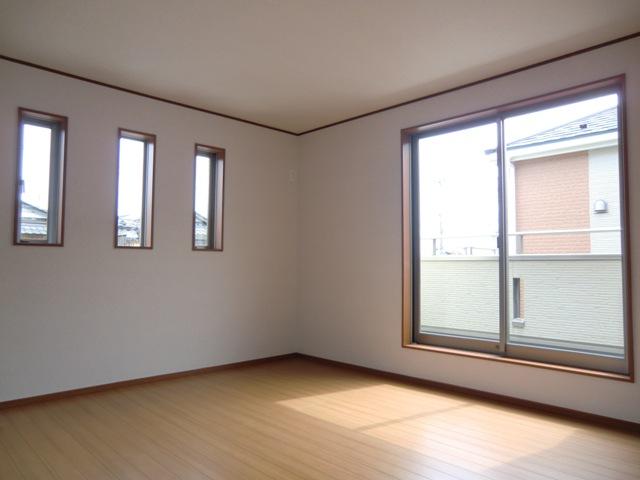 Same specifications photos (Other introspection). Same specifications photo (Western-style introspection)