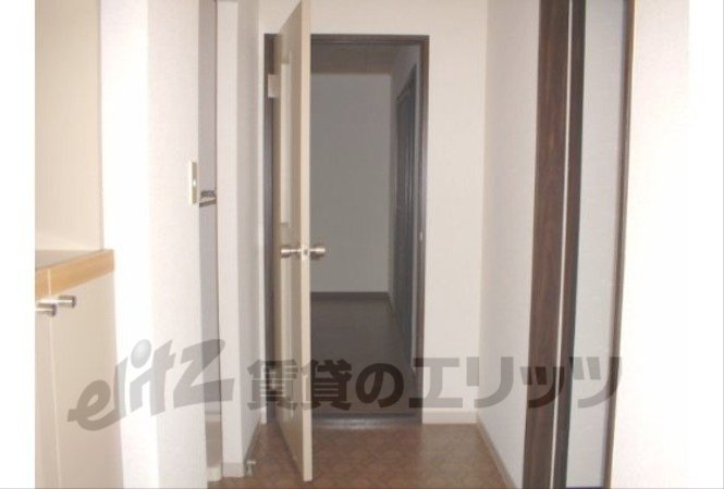 Other room space. Corridor