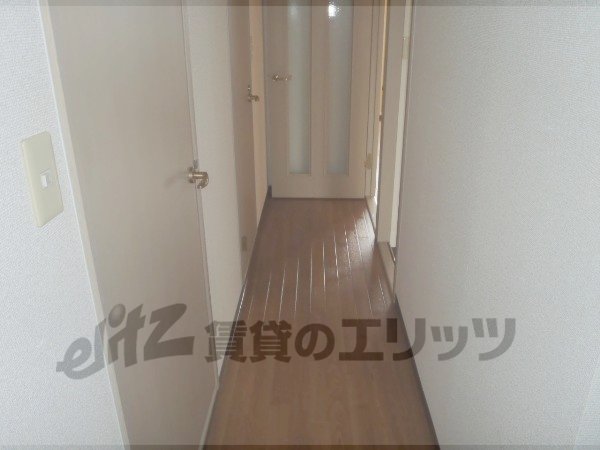 Other room space. Corridor