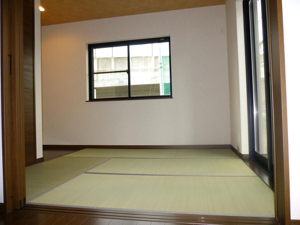 Non-living room. Unwind and unwind serving Japanese-style room. 