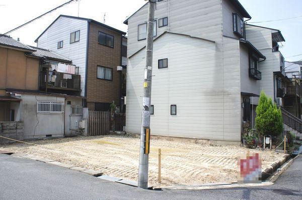 Local land photo. It is northeast of the corner lot! 