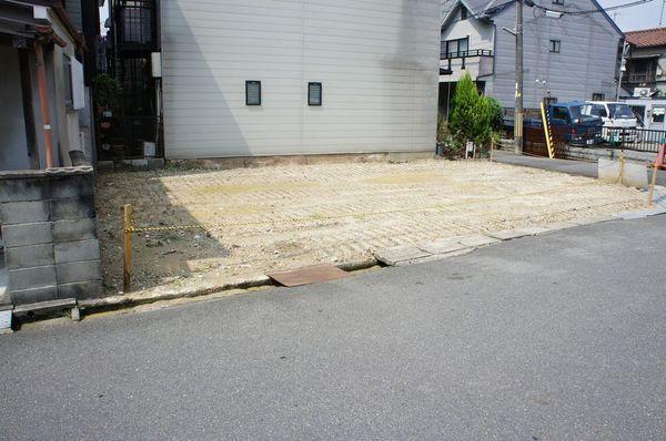 Other. Century 21 8000 stores in countries and regions of the world 73, The number of employees is 12 million people the world's largest real estate brokerage network that has grown to the size of the. 